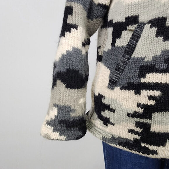 Made In Nepal Polar Knit Camo Jacket Size M - Picture 3 of 9